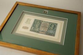 Karneol K-08.P-01.03 • Upominek. Oprawa kolekcjonerskich banknotów w ramę. Kaligrafia w podpisie.